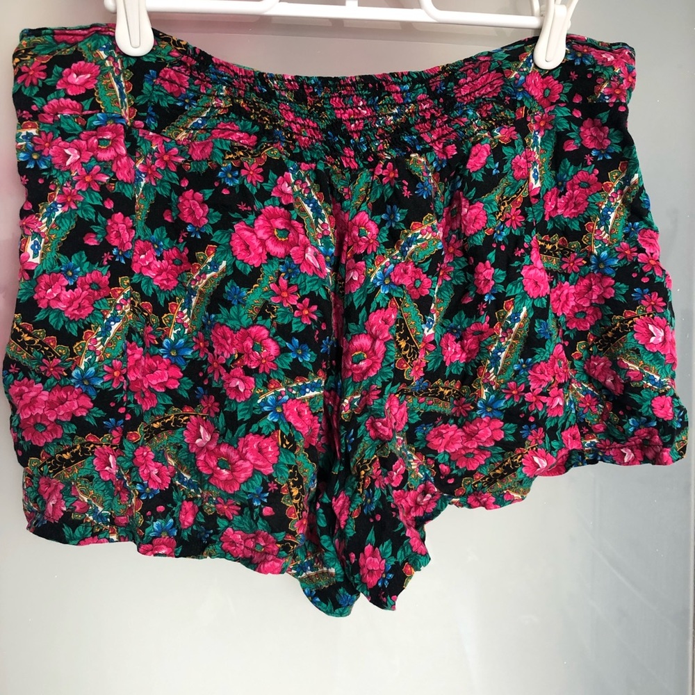 Summer floral shorts🌸🌺